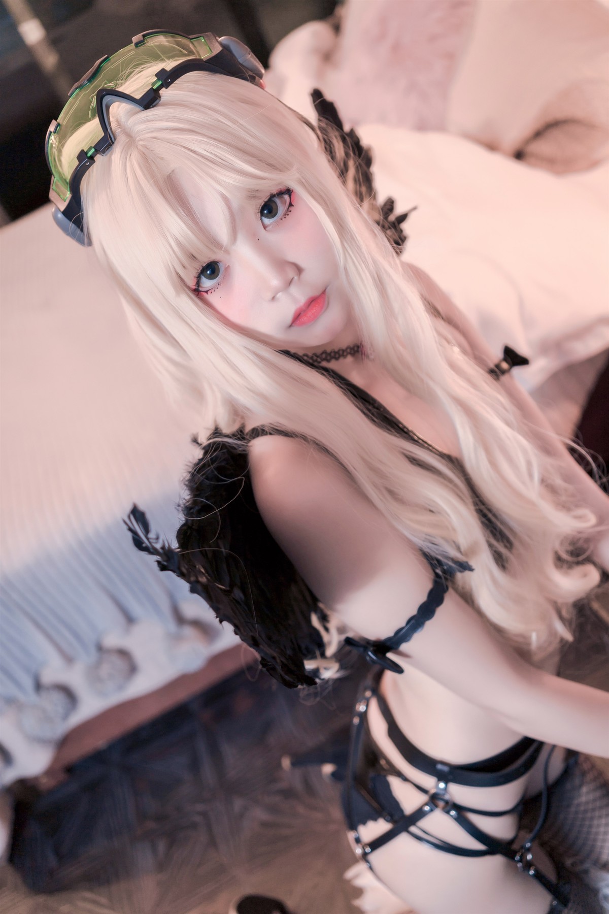 Cosplay 清纯少女五更百鬼 圣女 吊带黑丝(19)