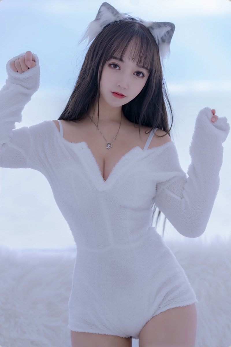 [Cos]过期米线线喵 - 小白狼[56P](28)