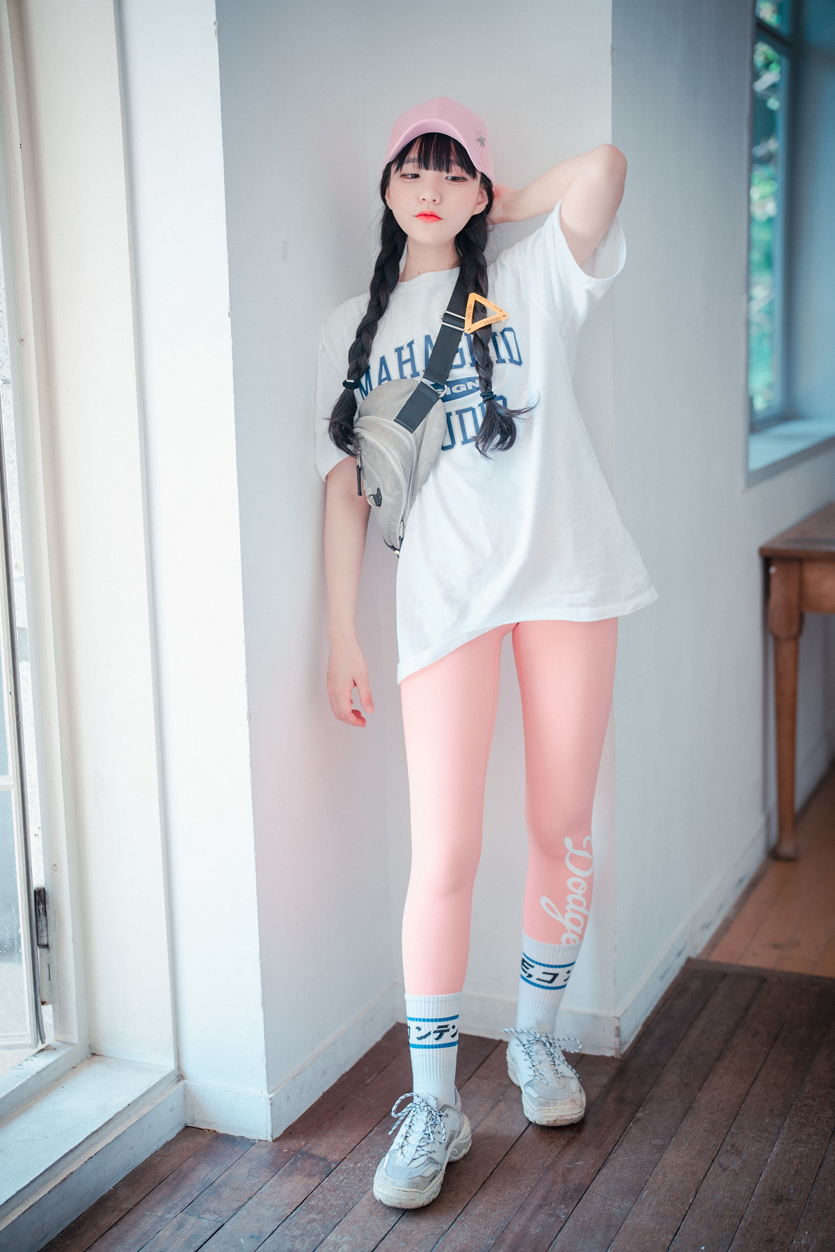 Jeong Jenny 정제니, DJAWA &#8216;Loose and Tight Pink&#8217; Set.03