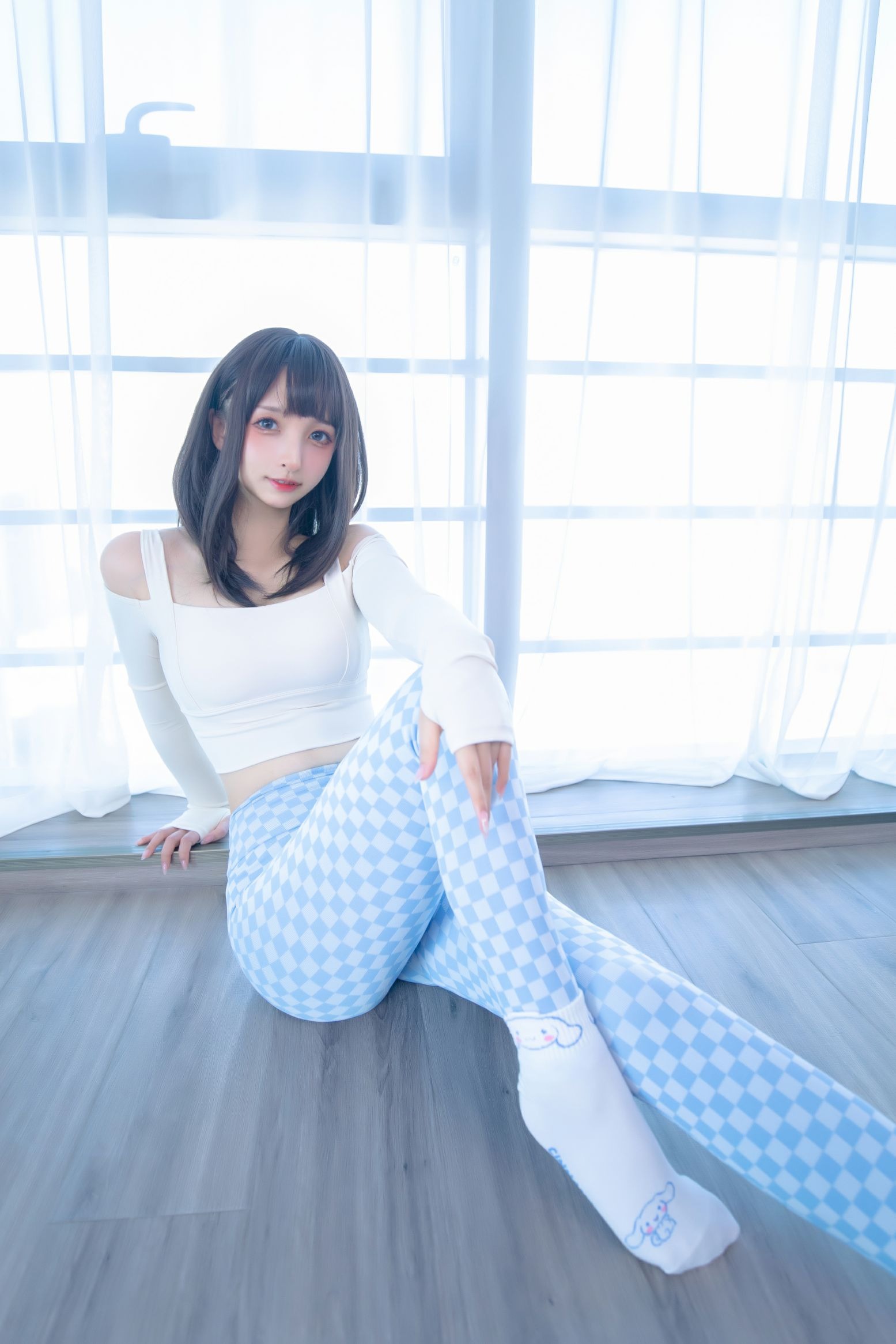 神楽坂真冬 - 蓝白格(28)