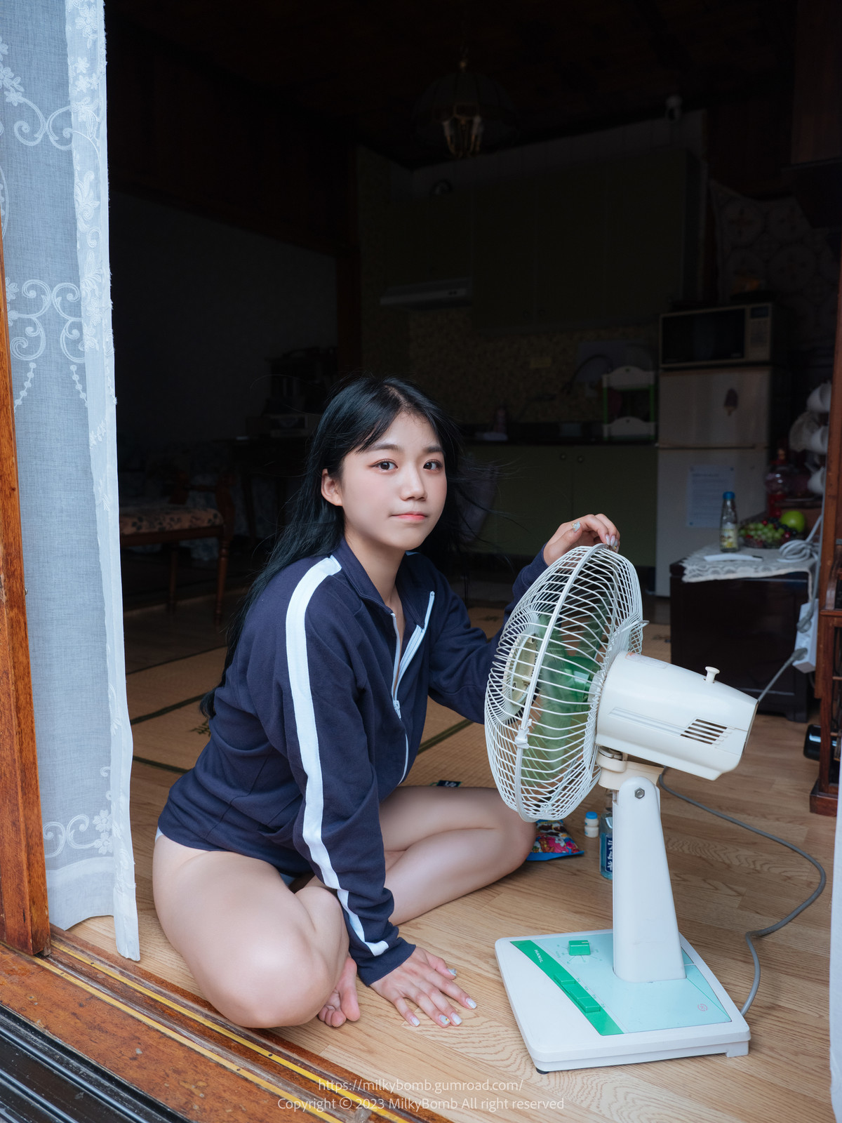 Yui 유이, [MilkyBomb] Tracksuit 체육복 Set.01